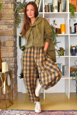 Nora Brushed Cotton Gingham Classic Barrel Pant Deep Olive
